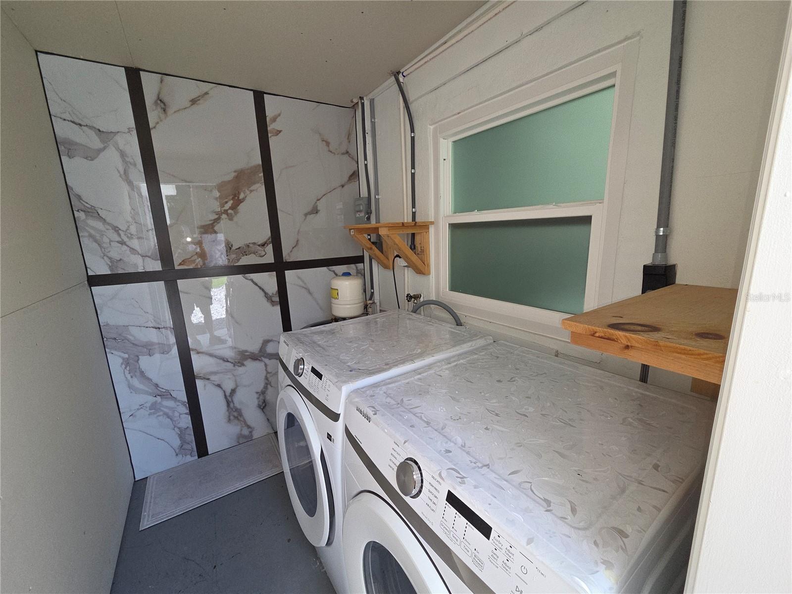 3129 BALDWIN AVENUE, Sarasota, FL 34232