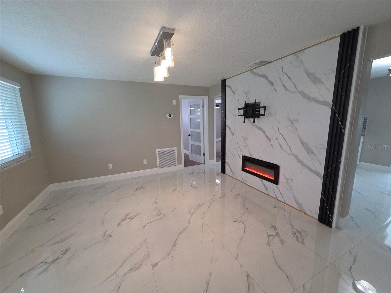 3129 BALDWIN AVENUE, Sarasota, FL 34232 3129 BALDWIN AVENUE, Sarasota, FL 34232