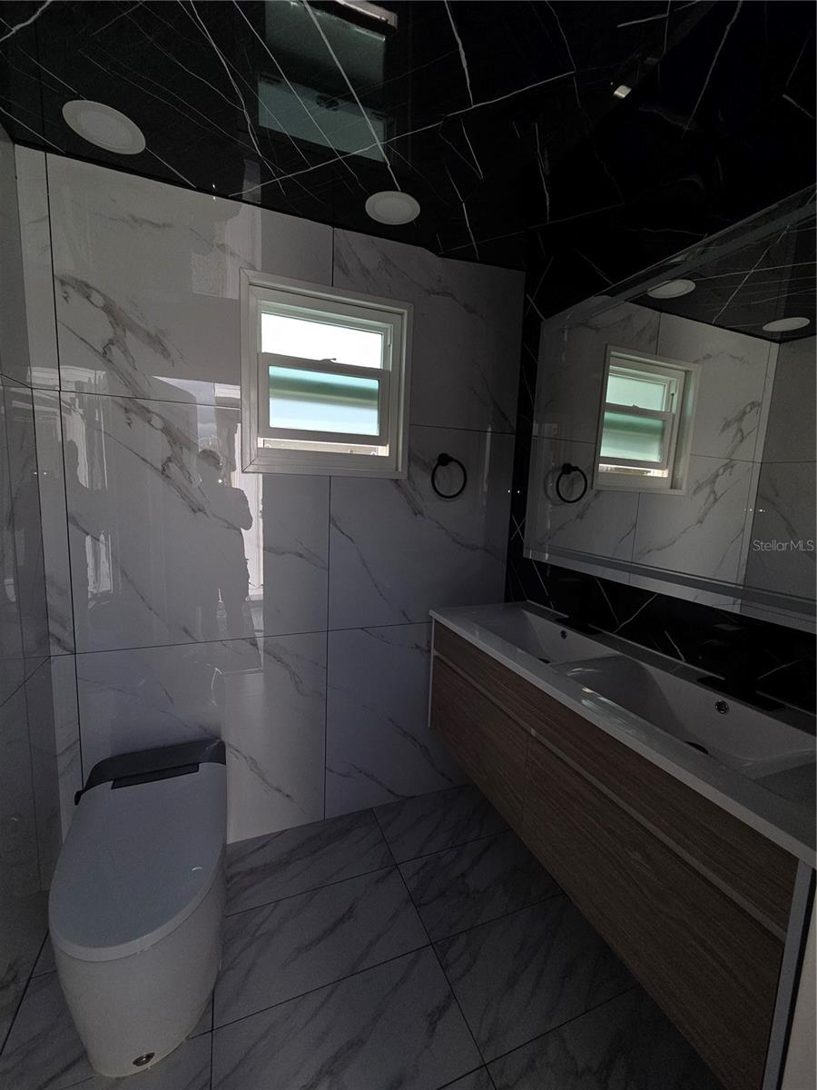 3129 BALDWIN AVENUE, Sarasota, FL 34232
