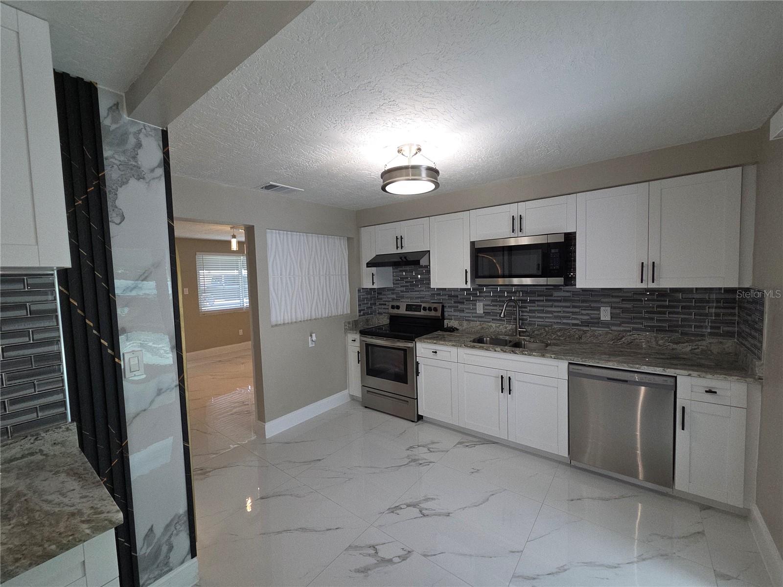 3129 BALDWIN AVENUE, Sarasota, FL 34232