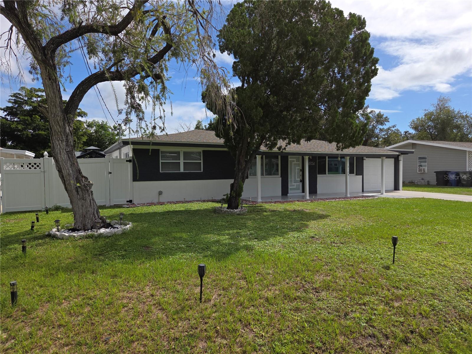 3129 BALDWIN AVENUE, Sarasota, FL 34232 3129 BALDWIN AVENUE, Sarasota, FL 34232