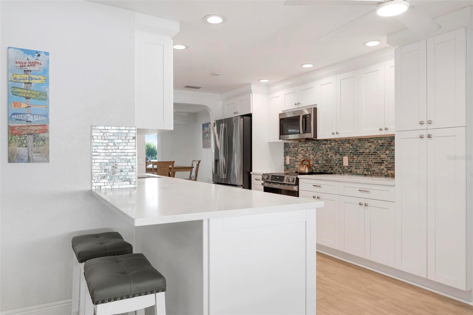 504 69TH STREET, Holmes Beach, FL 34217