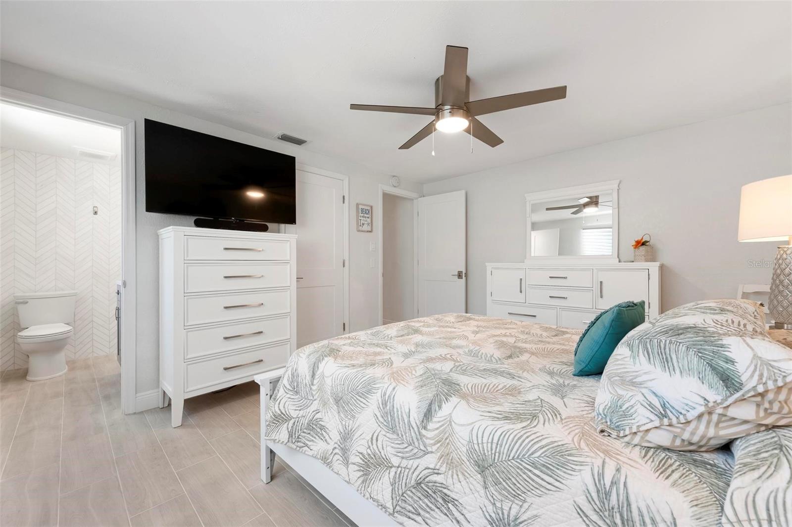 Primary ensuite bedroom
