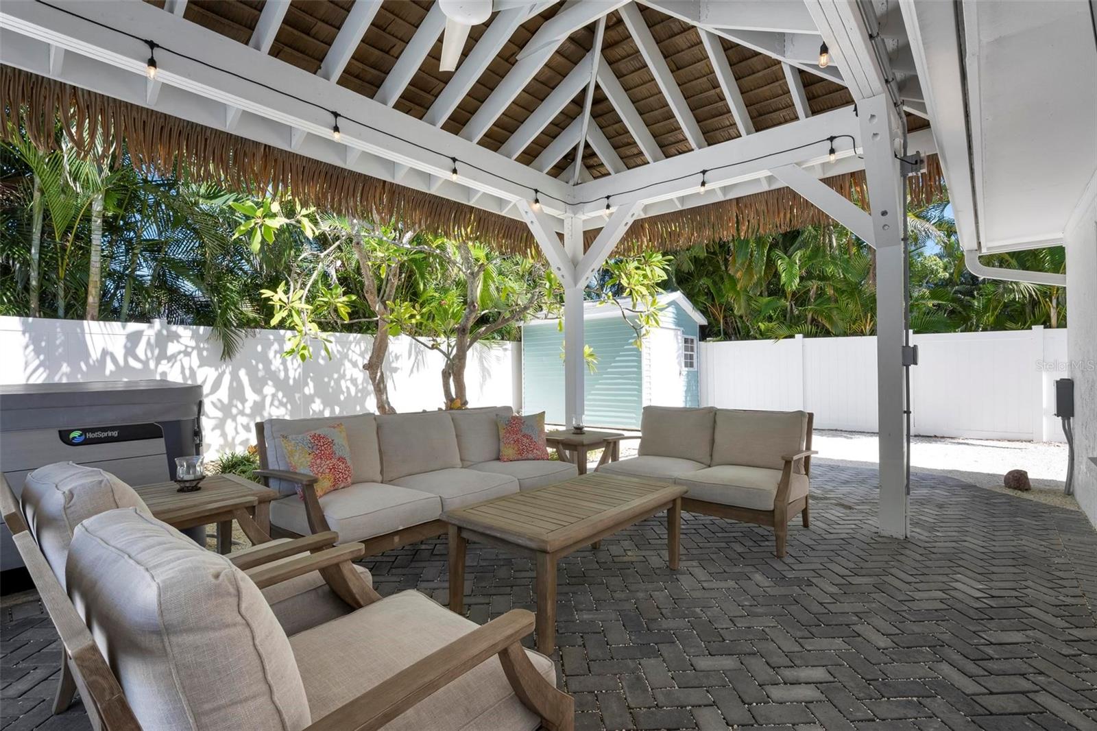 Tikki covered pergola