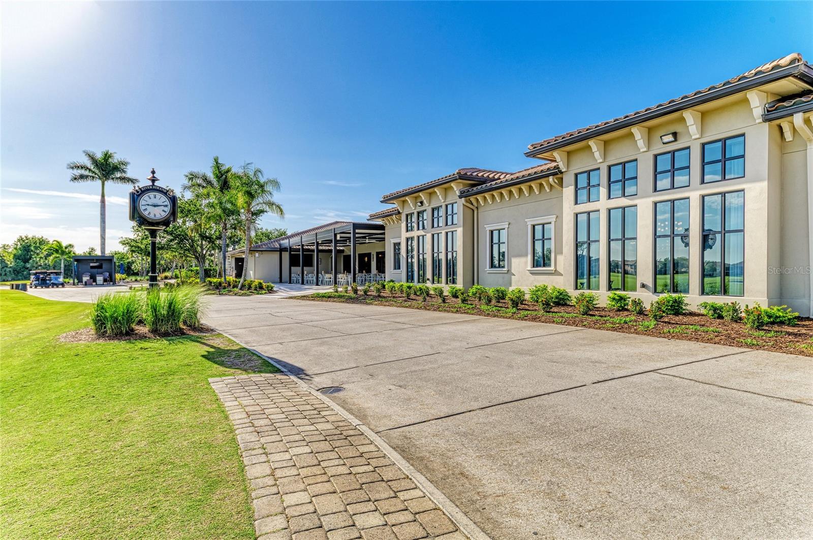 River Strand Golf & Country Club