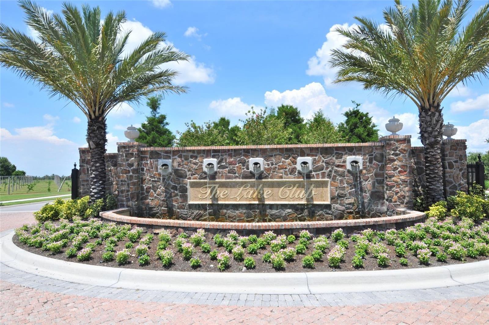 8281 PAVIA WAY, Lakewood Ranch, FL 34202