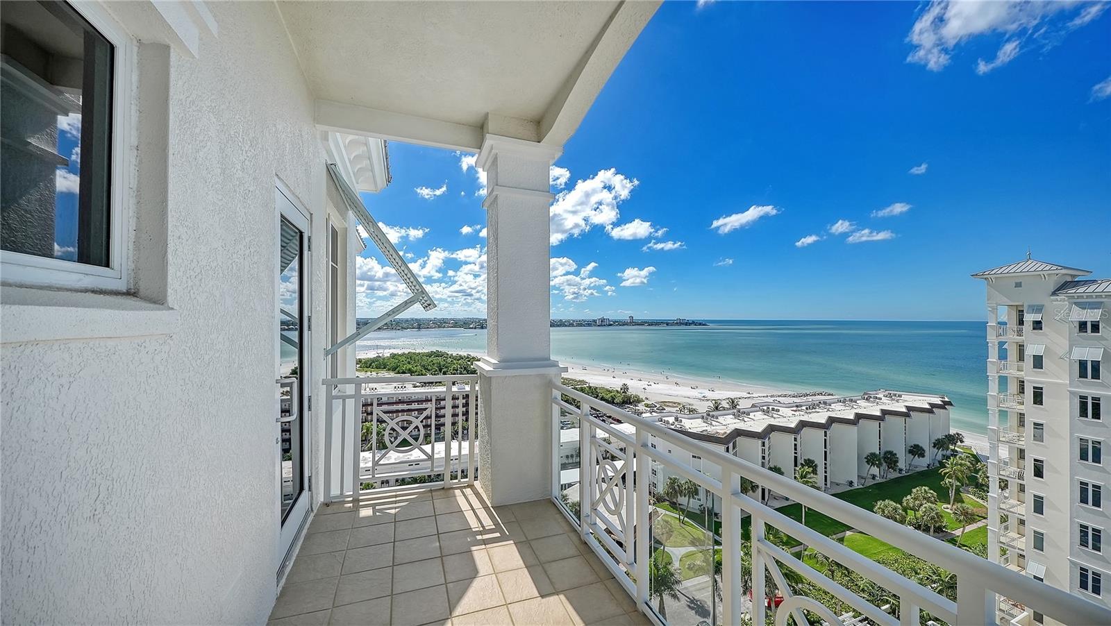 2050 BENJAMIN FRANKLIN DRIVE, #PH1102, Sarasota, FL 34236