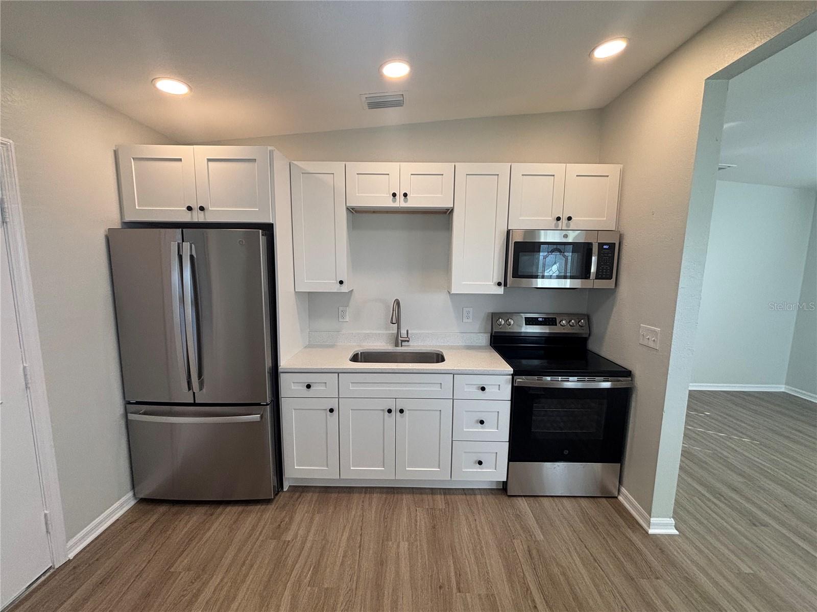 1020 25TH STREET E, Palmetto, FL 34221