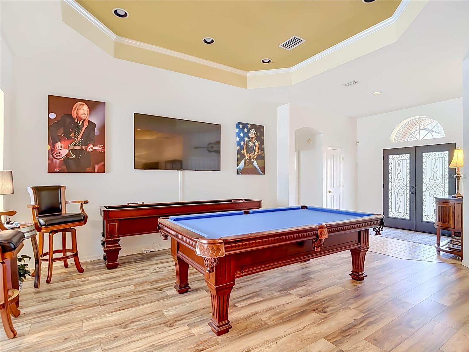 8704 BROADGREEN COURT, Tampa, FL 33647