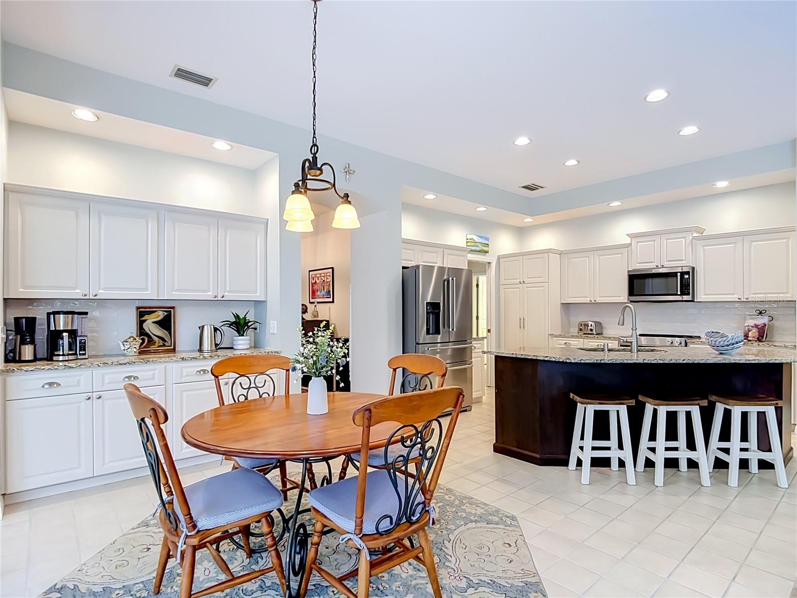 8704 BROADGREEN COURT, Tampa, FL 33647
