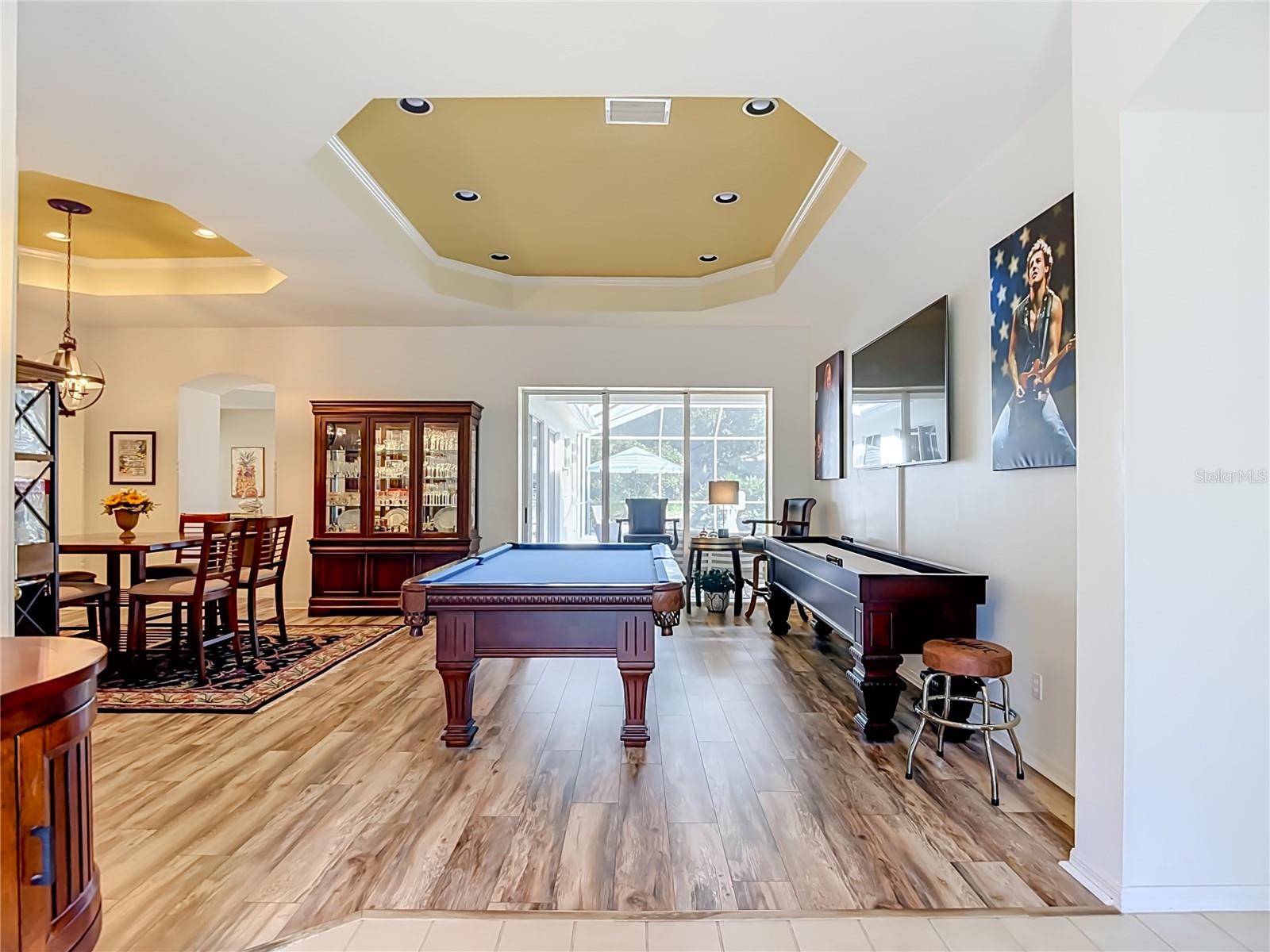 8704 BROADGREEN COURT, Tampa, FL 33647