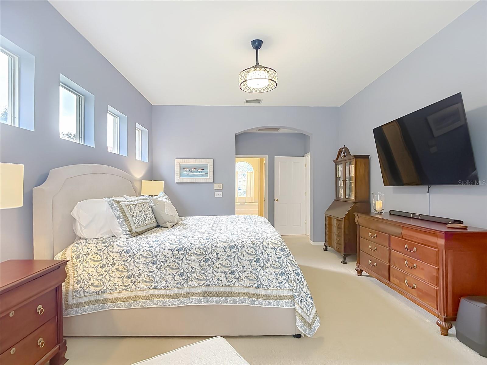 8704 BROADGREEN COURT, Tampa, FL 33647