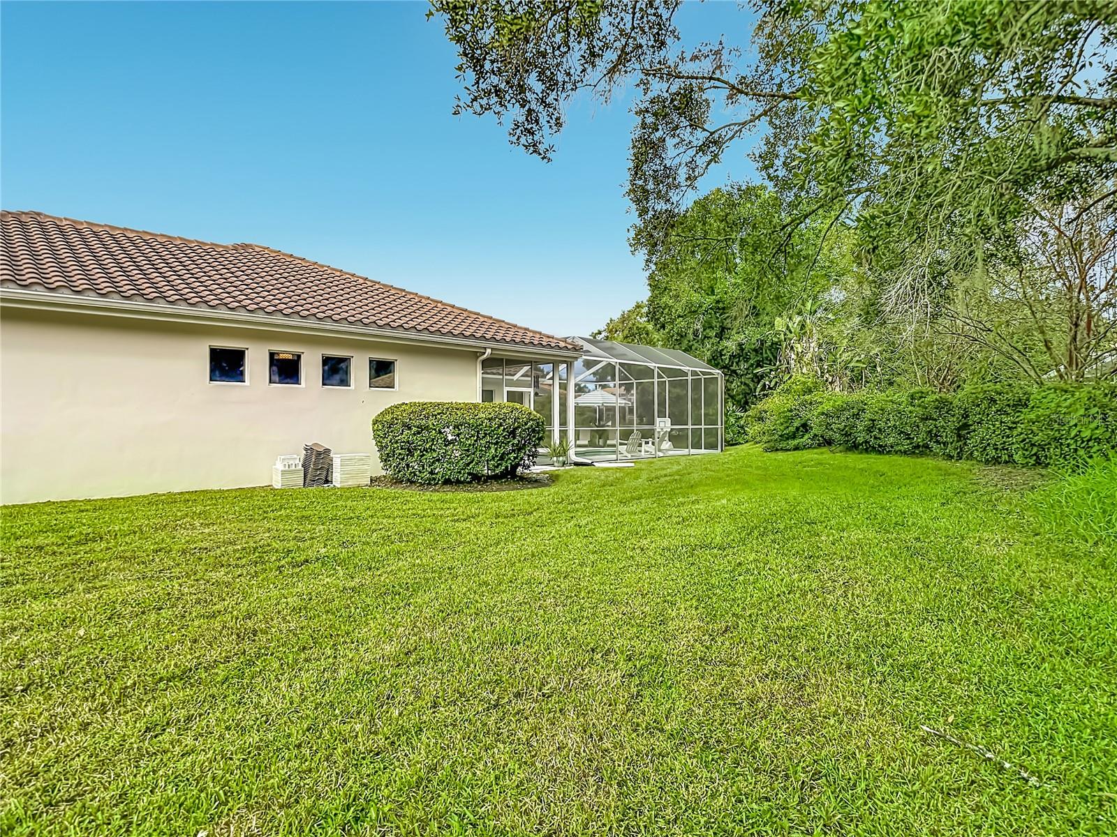 8704 BROADGREEN COURT, Tampa, FL 33647