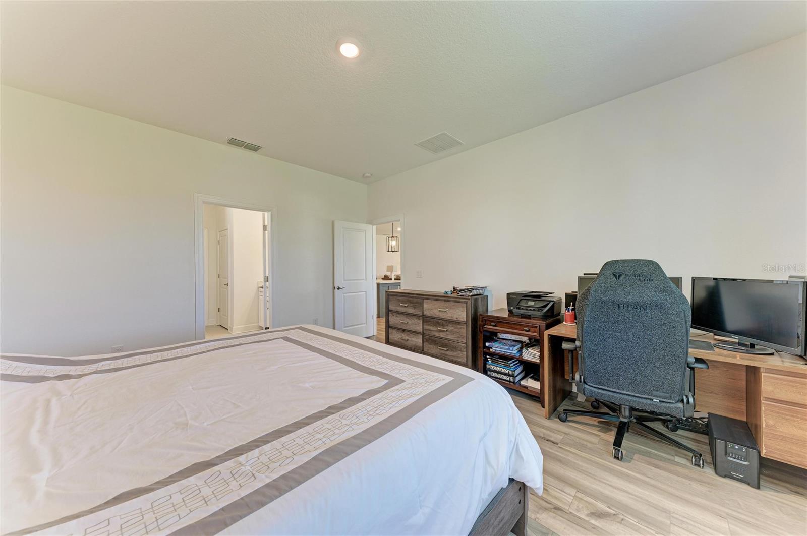 497 FIREBUSH DRIVE, Nokomis, FL 34275