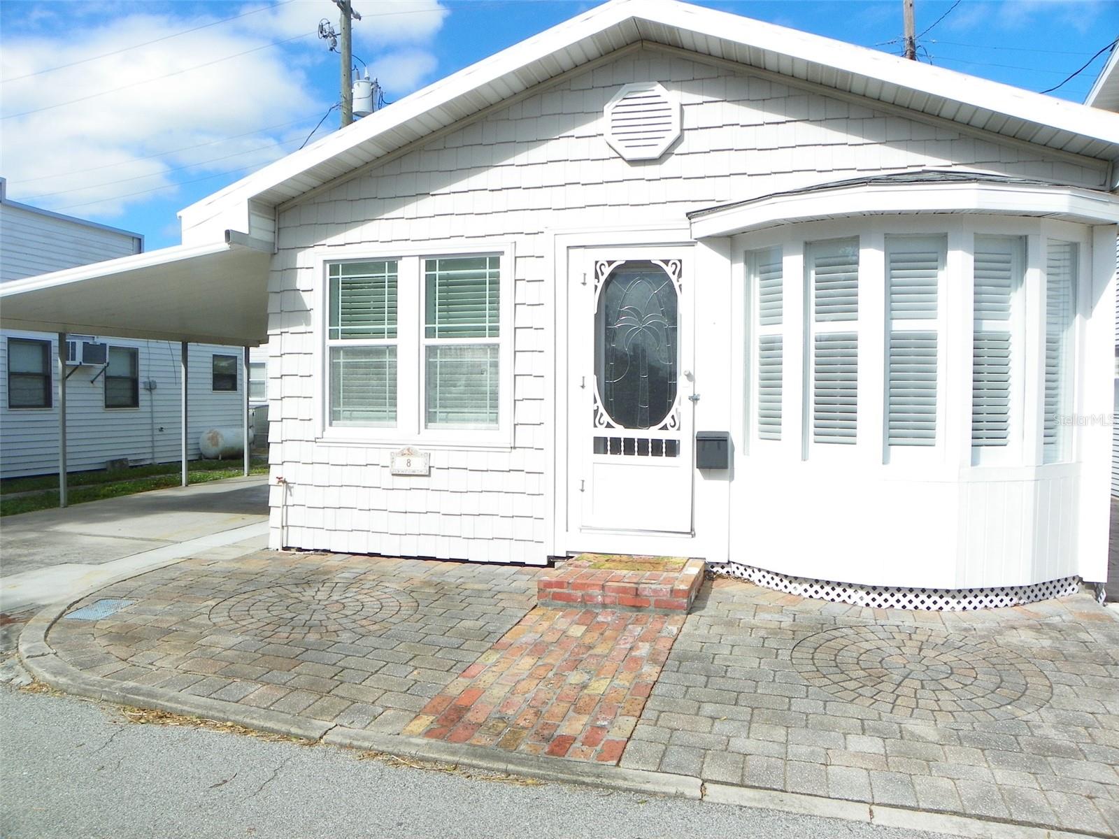 8 PLAZA STREET E, Bradenton, FL 34208