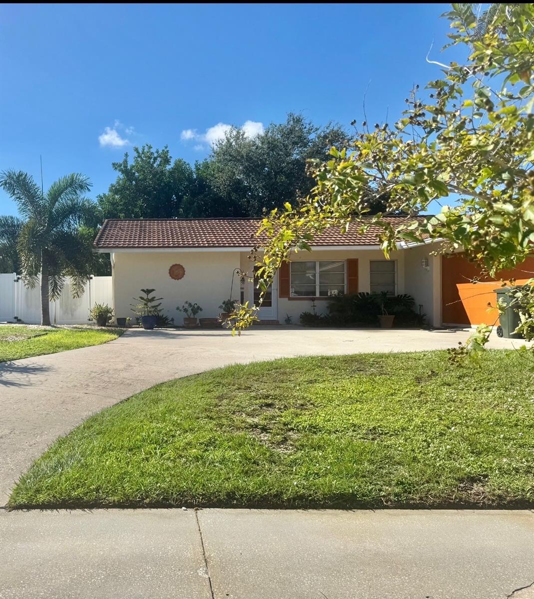 2526 CLIPPER SHIP WAY, Sarasota, FL 34231