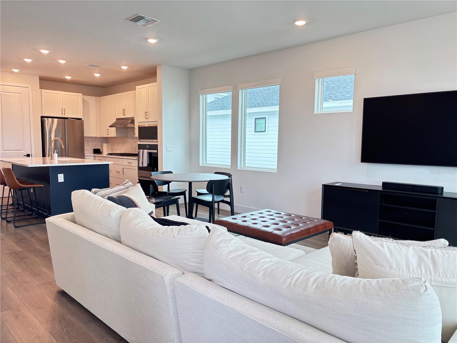 1627 SPRINGWELL LANE, Sarasota, FL 34240