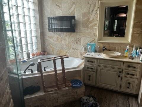7732 ASHLEY CIRCLE, Bradenton, FL 34201