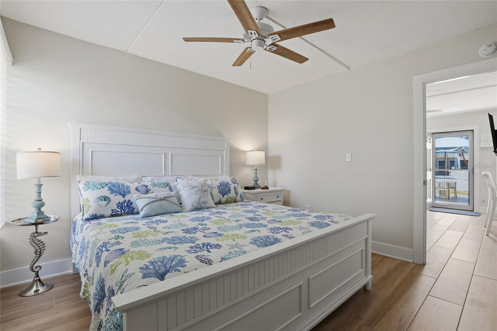 5950 MIDNIGHT PASS ROAD, #101, Sarasota, FL 34242