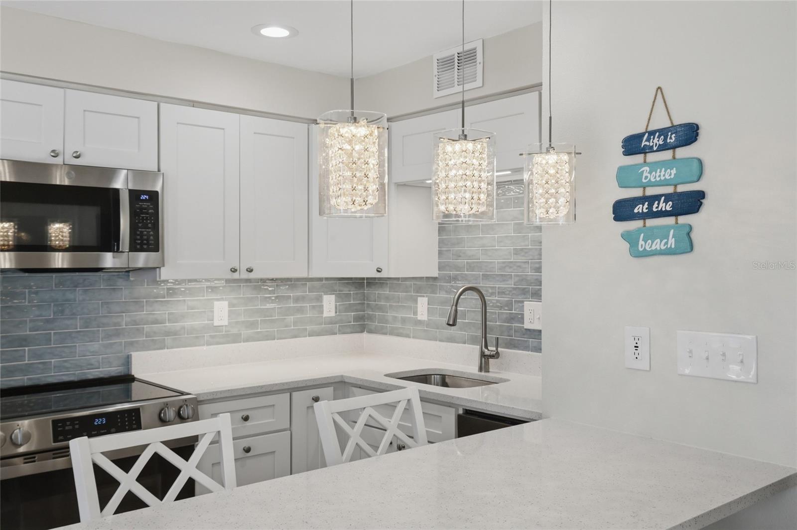 5950 MIDNIGHT PASS ROAD, #101, Sarasota, FL 34242