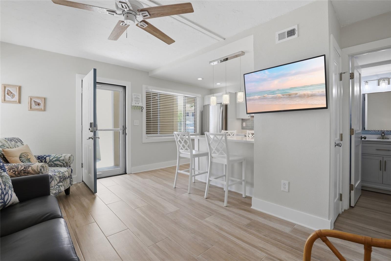 5950 MIDNIGHT PASS ROAD, #101, Sarasota, FL 34242