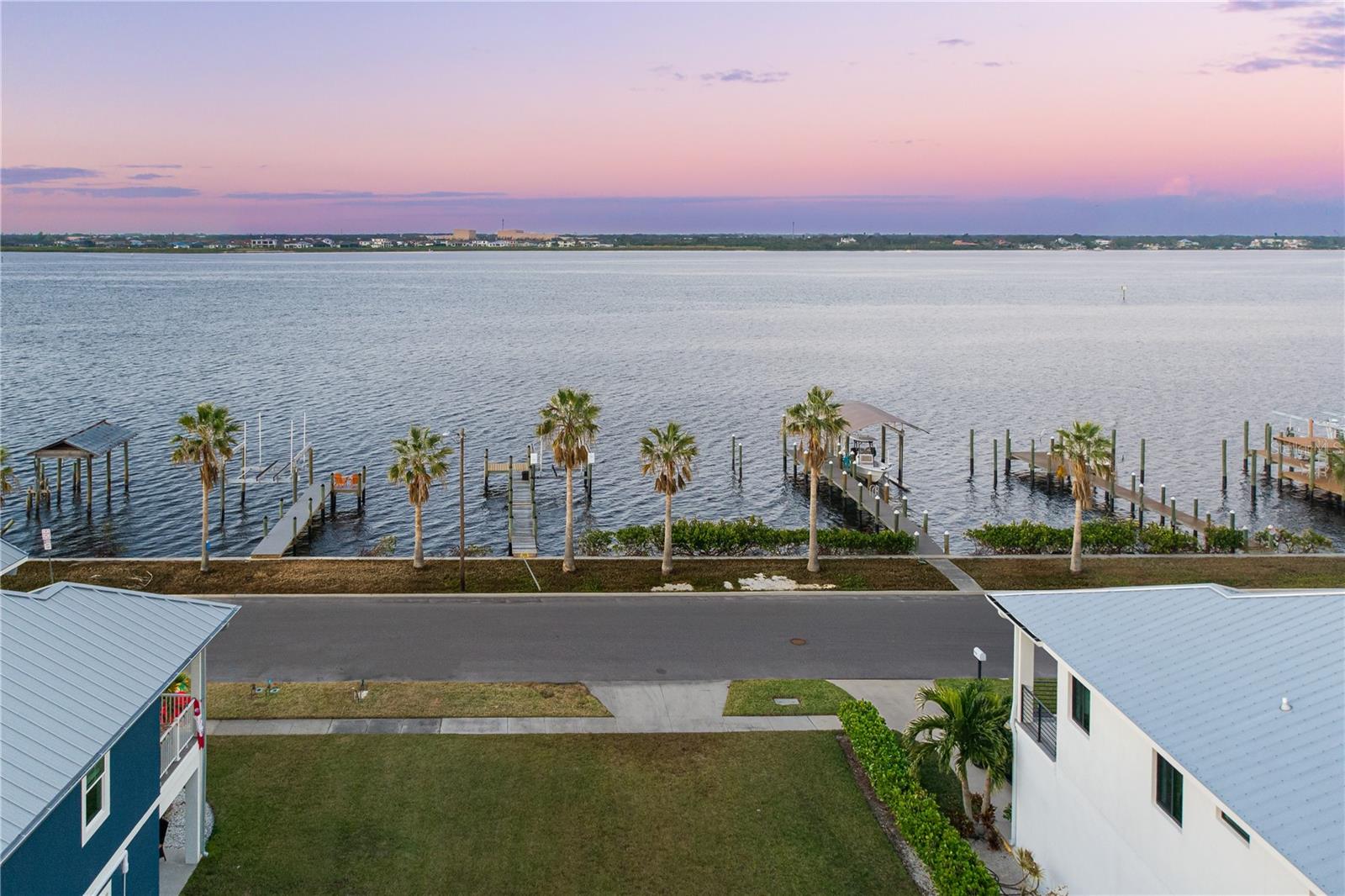 1910 RIVERSIDE DRIVE E, Bradenton, FL 34208