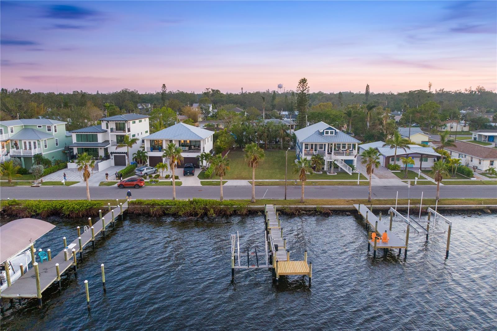 1910 RIVERSIDE DRIVE E, Bradenton, FL 34208