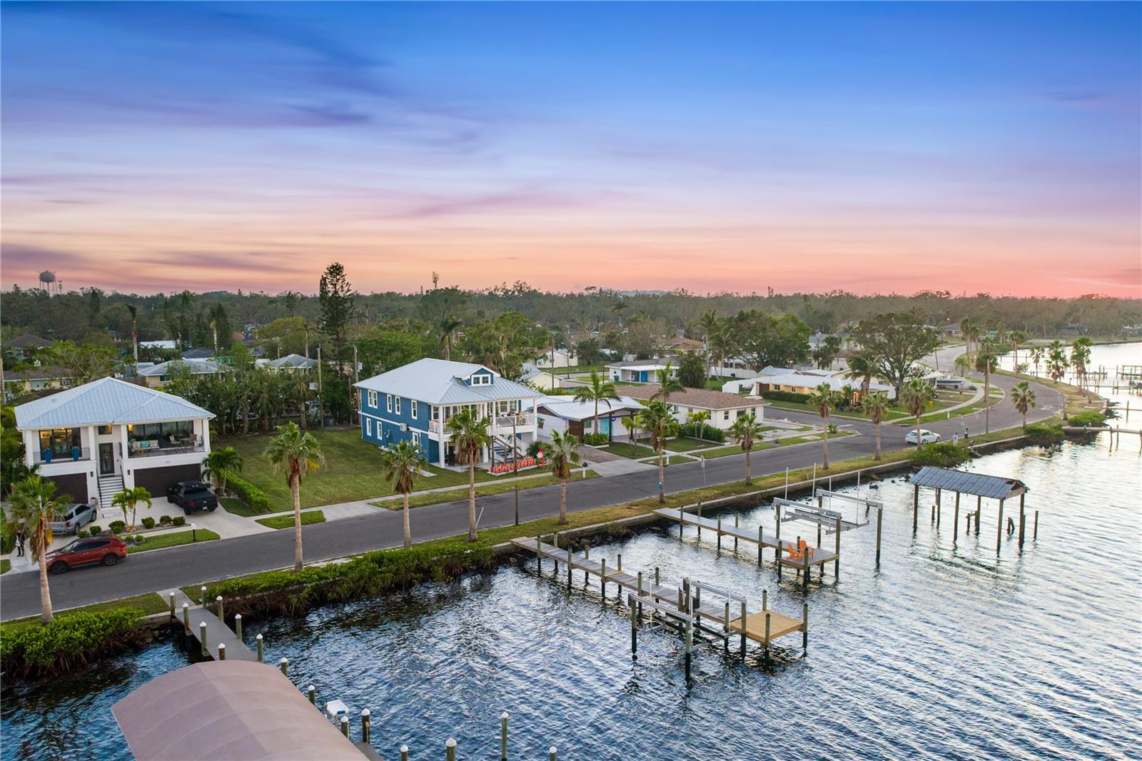 1910 RIVERSIDE DRIVE E, Bradenton, FL 34208