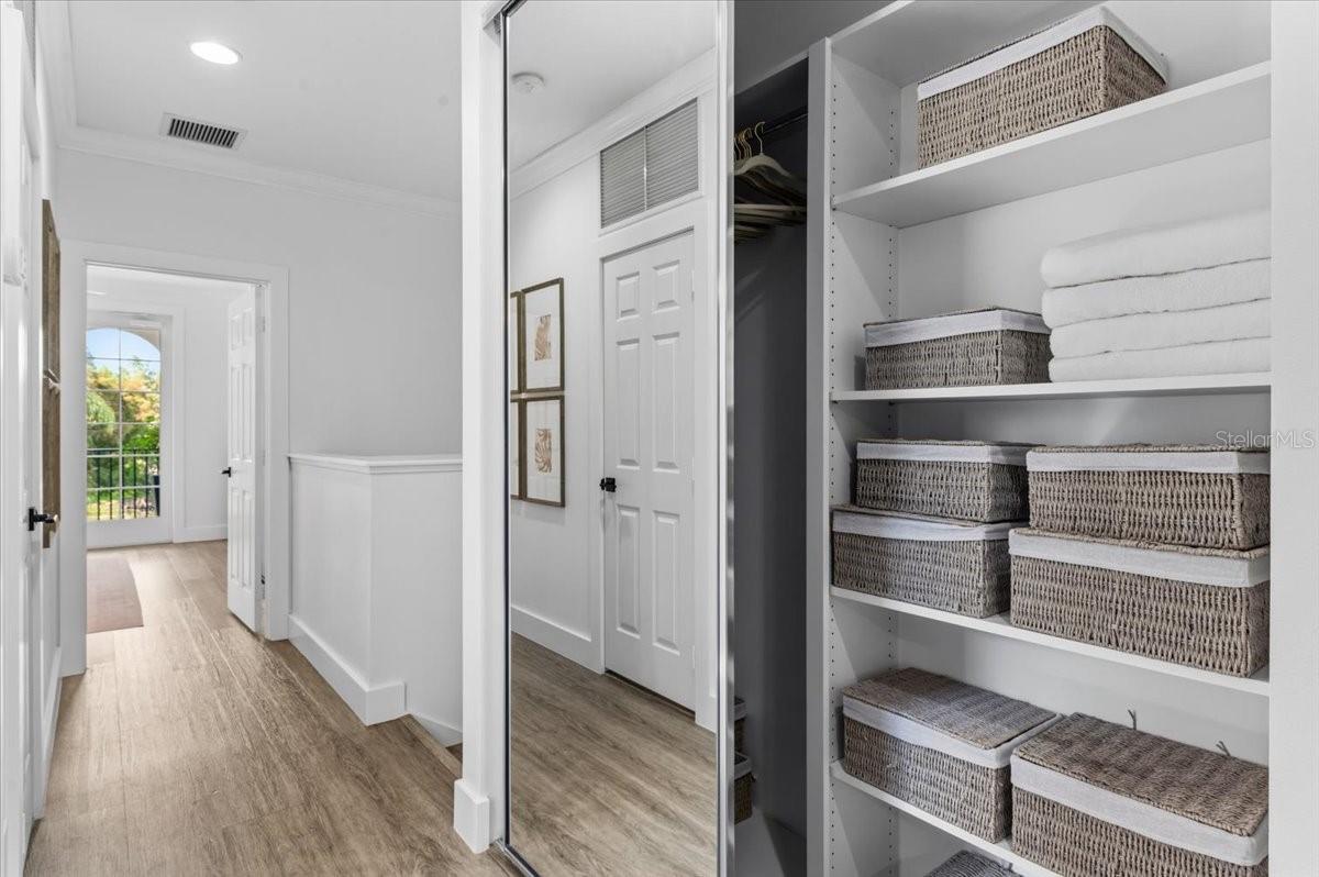 1523 NAPOLI DRIVE E, Sarasota, FL 34232