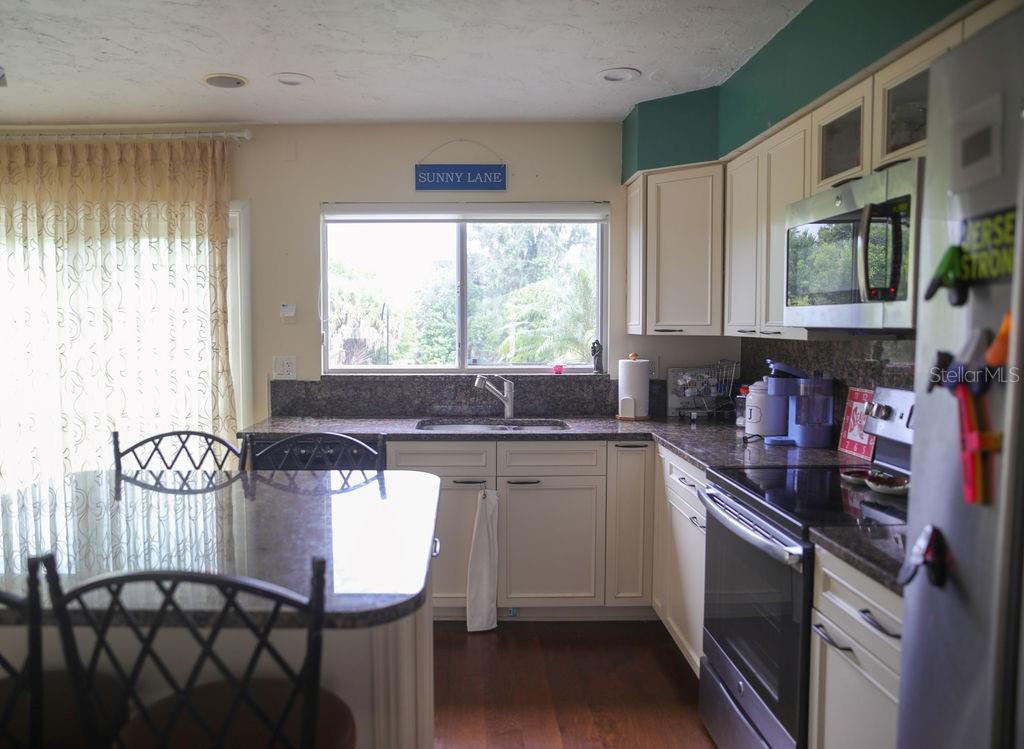 4543 FOREST WOOD TRAIL, #33, Sarasota, FL 34241