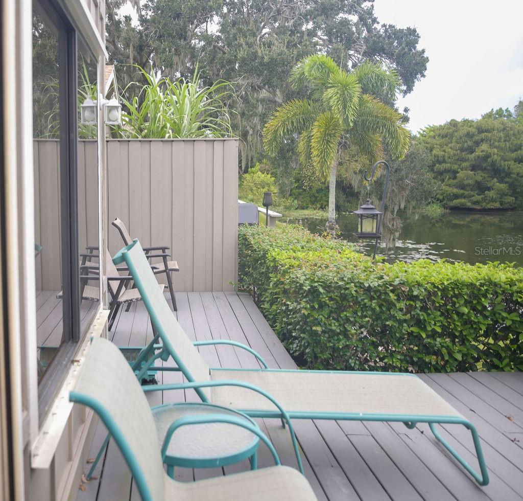 BACK DECK SEATING