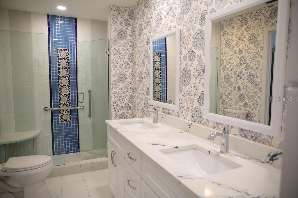 4543 FOREST WOOD TRAIL, #33, Sarasota, FL 34241