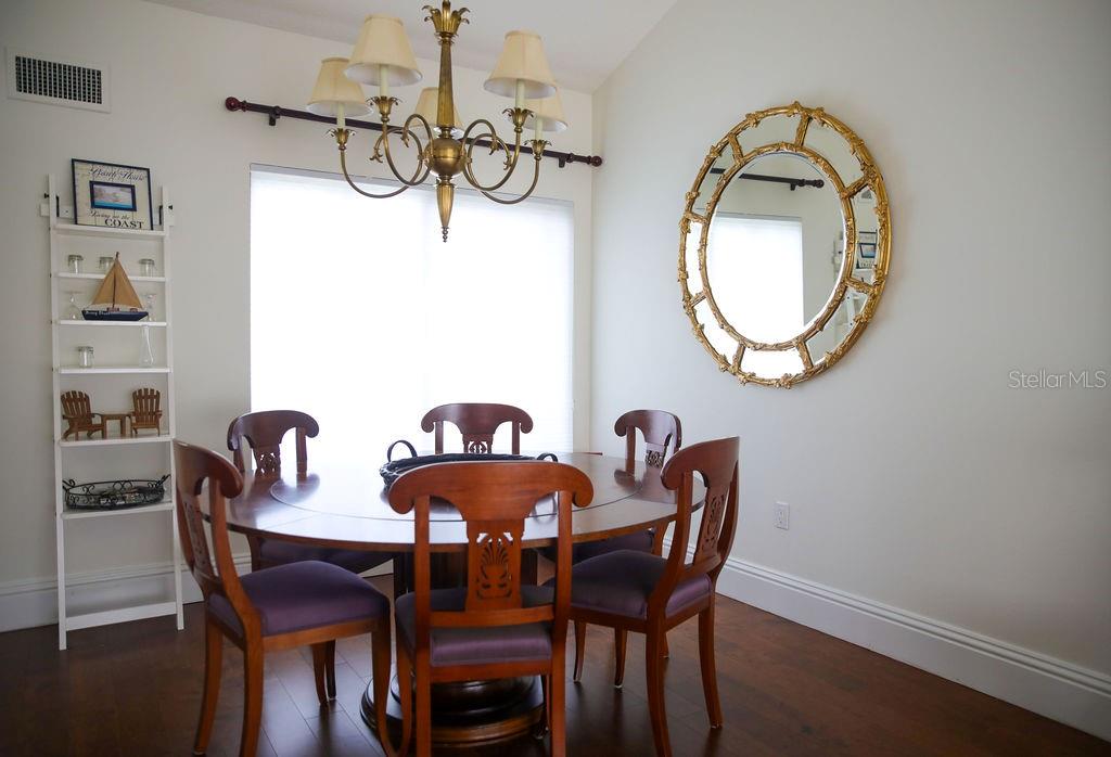 4543 FOREST WOOD TRAIL, #33, Sarasota, FL 34241