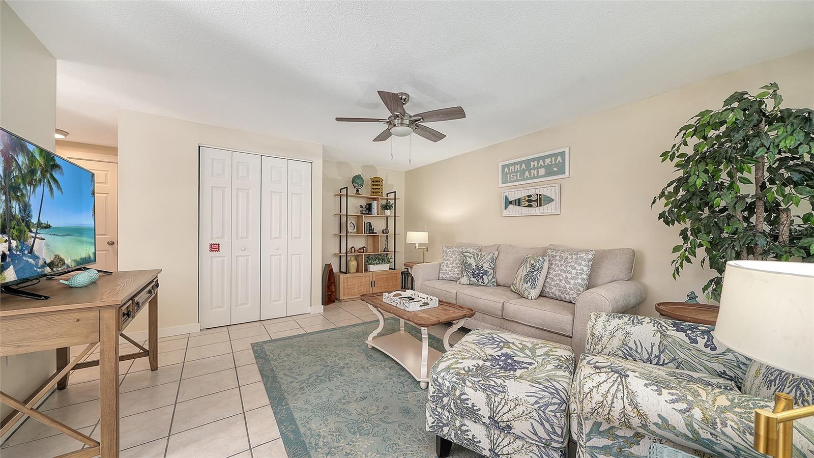212 66TH STREET, Holmes Beach, FL 34217