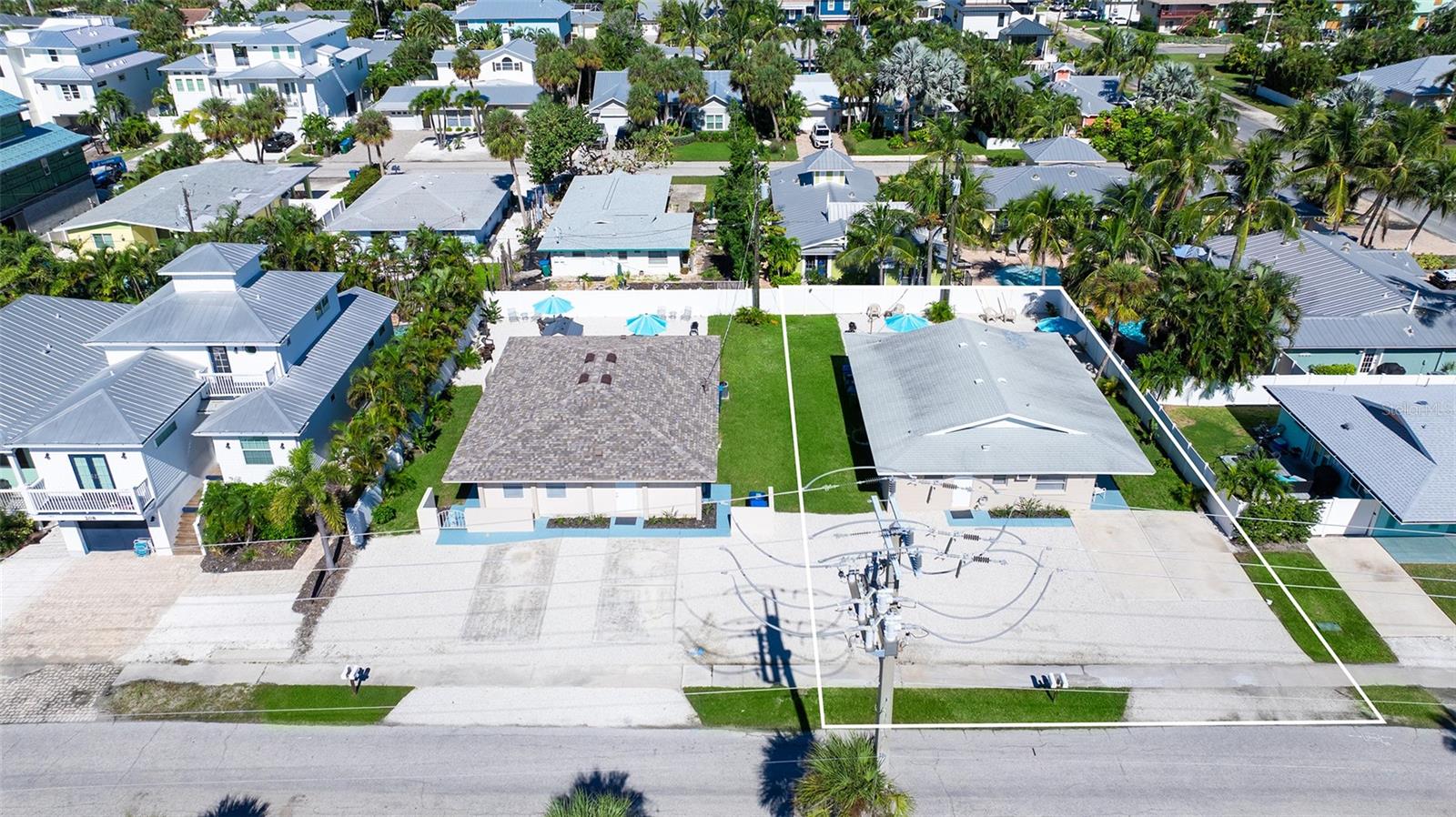 212 66TH STREET, Holmes Beach, FL 34217