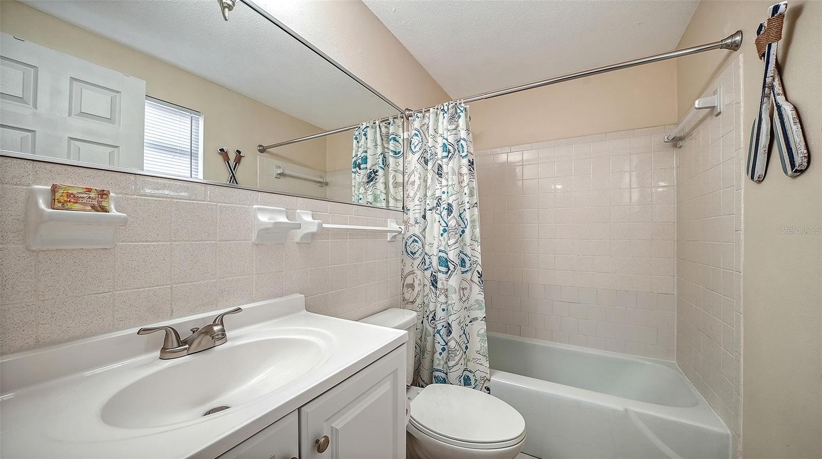 212 66TH STREET, Holmes Beach, FL 34217
