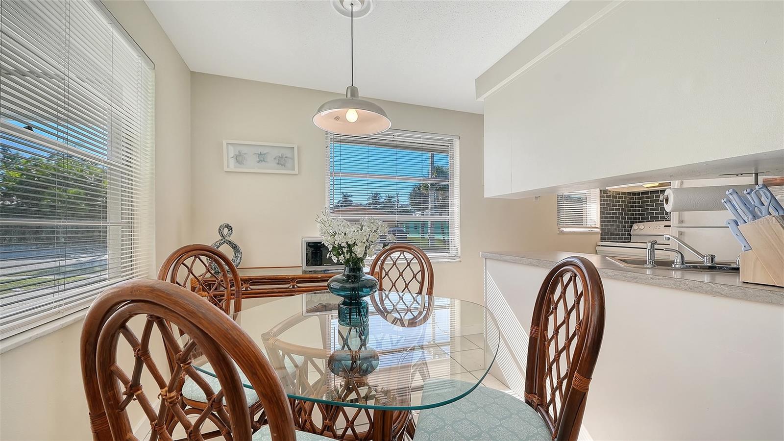 212 66TH STREET, Holmes Beach, FL 34217