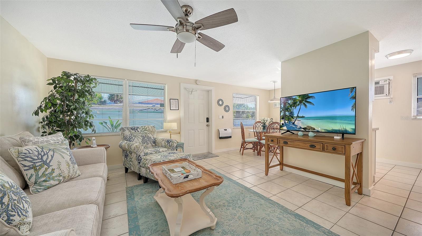 212 66TH STREET, Holmes Beach, FL 34217