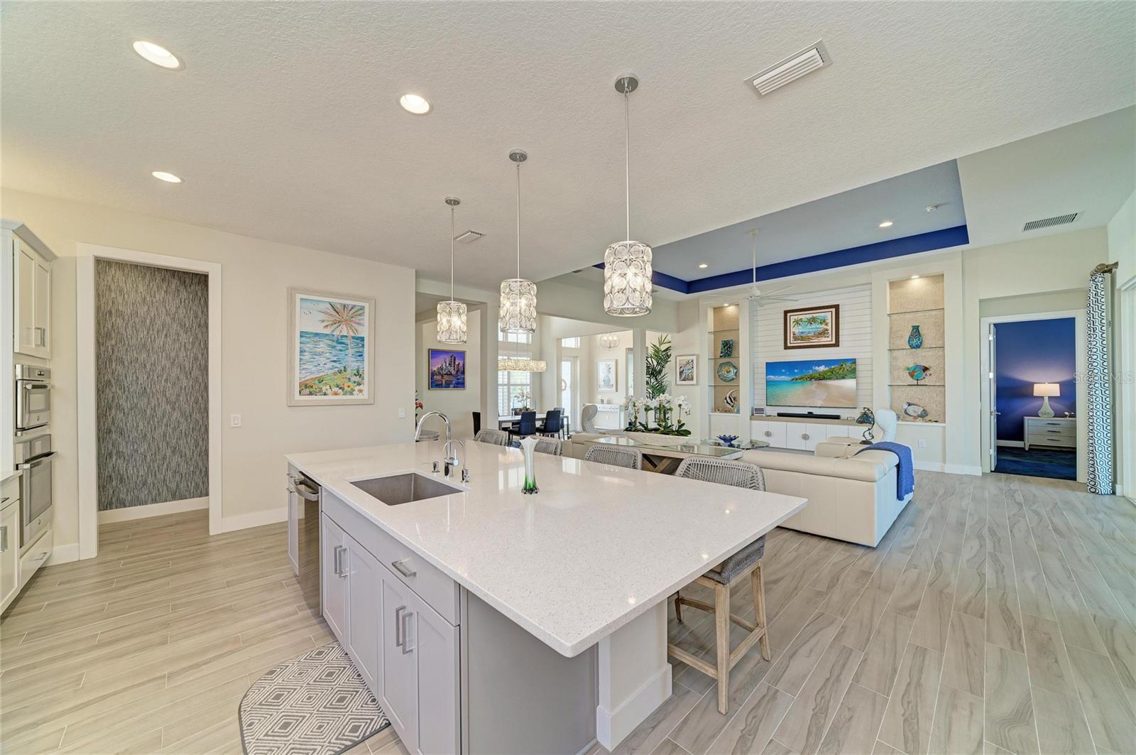 8269 GRANDE SHORES DRIVE, Sarasota, FL 34240