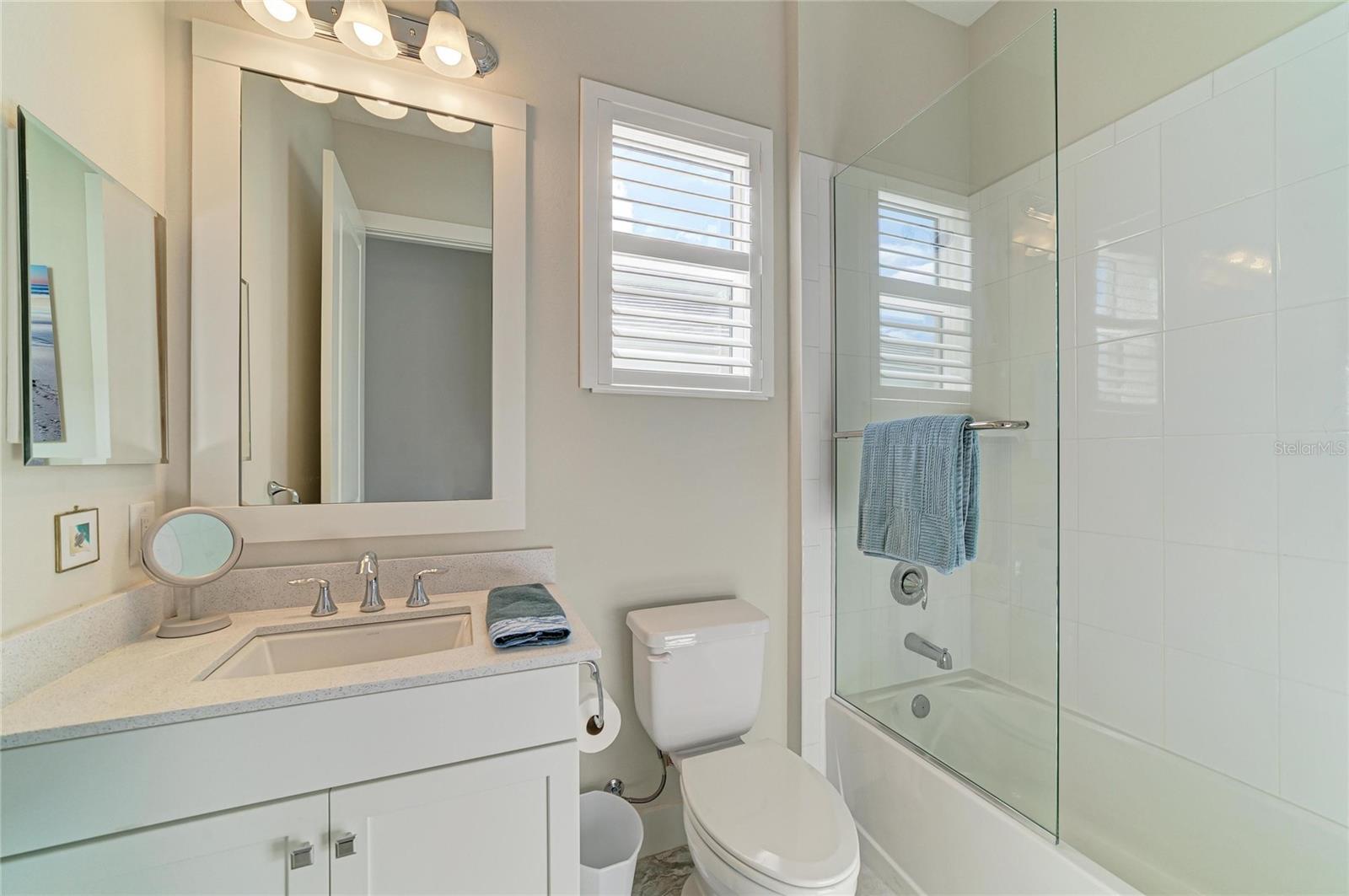 8269 GRANDE SHORES DRIVE, Sarasota, FL 34240