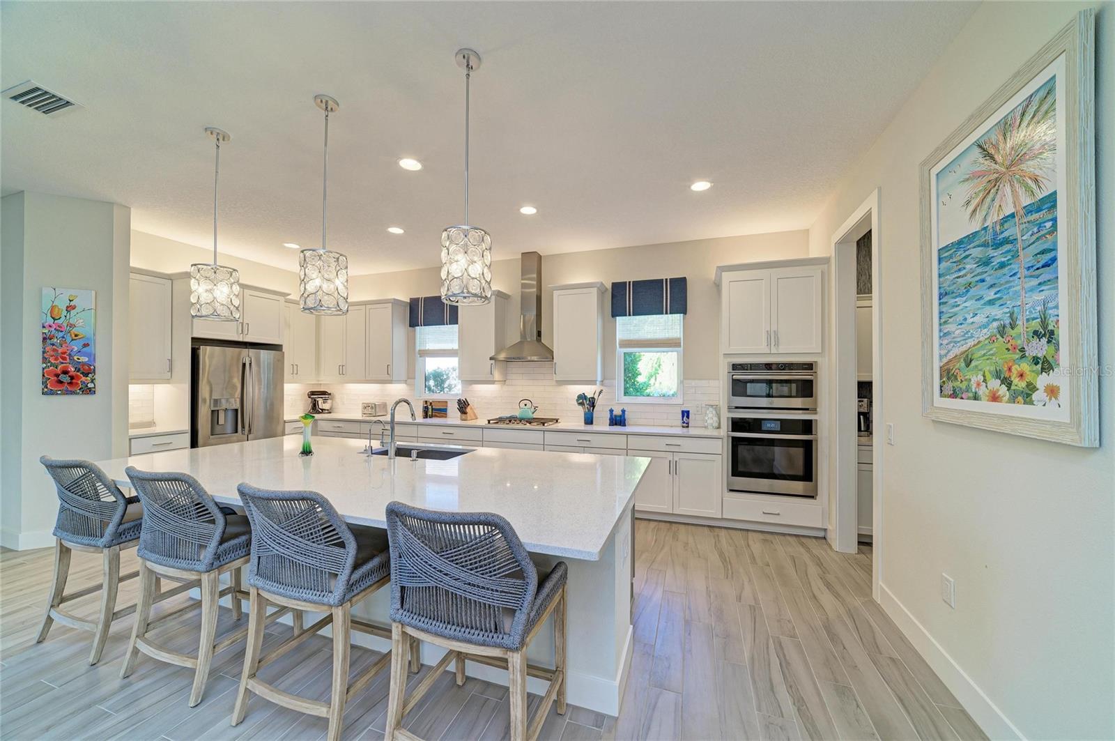 8269 GRANDE SHORES DRIVE, Sarasota, FL 34240