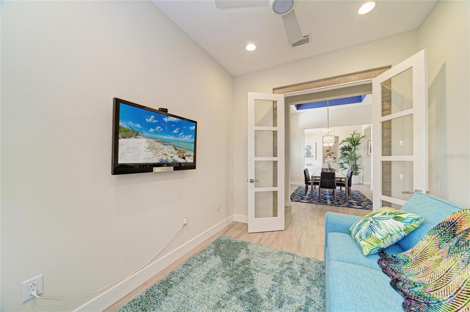 8269 GRANDE SHORES DRIVE, Sarasota, FL 34240