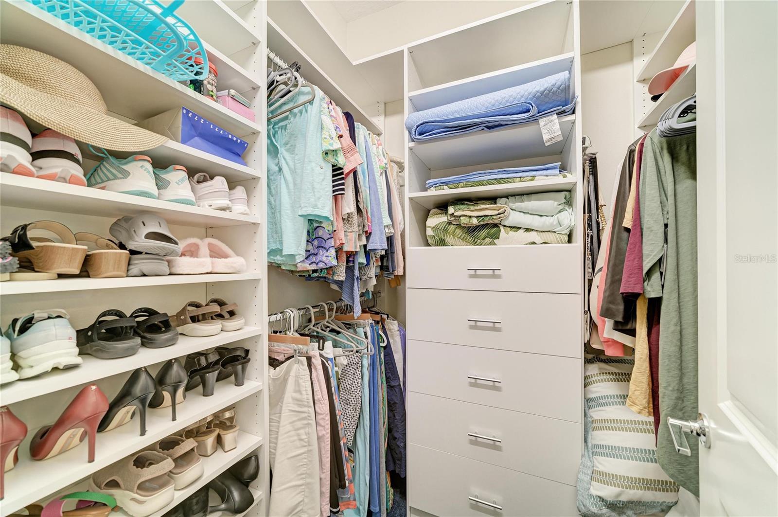 8269 GRANDE SHORES DRIVE, Sarasota, FL 34240