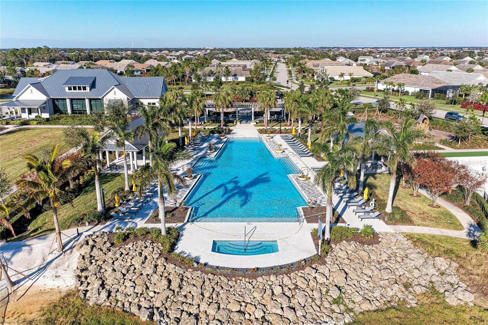 8269 GRANDE SHORES DRIVE, Sarasota, FL 34240