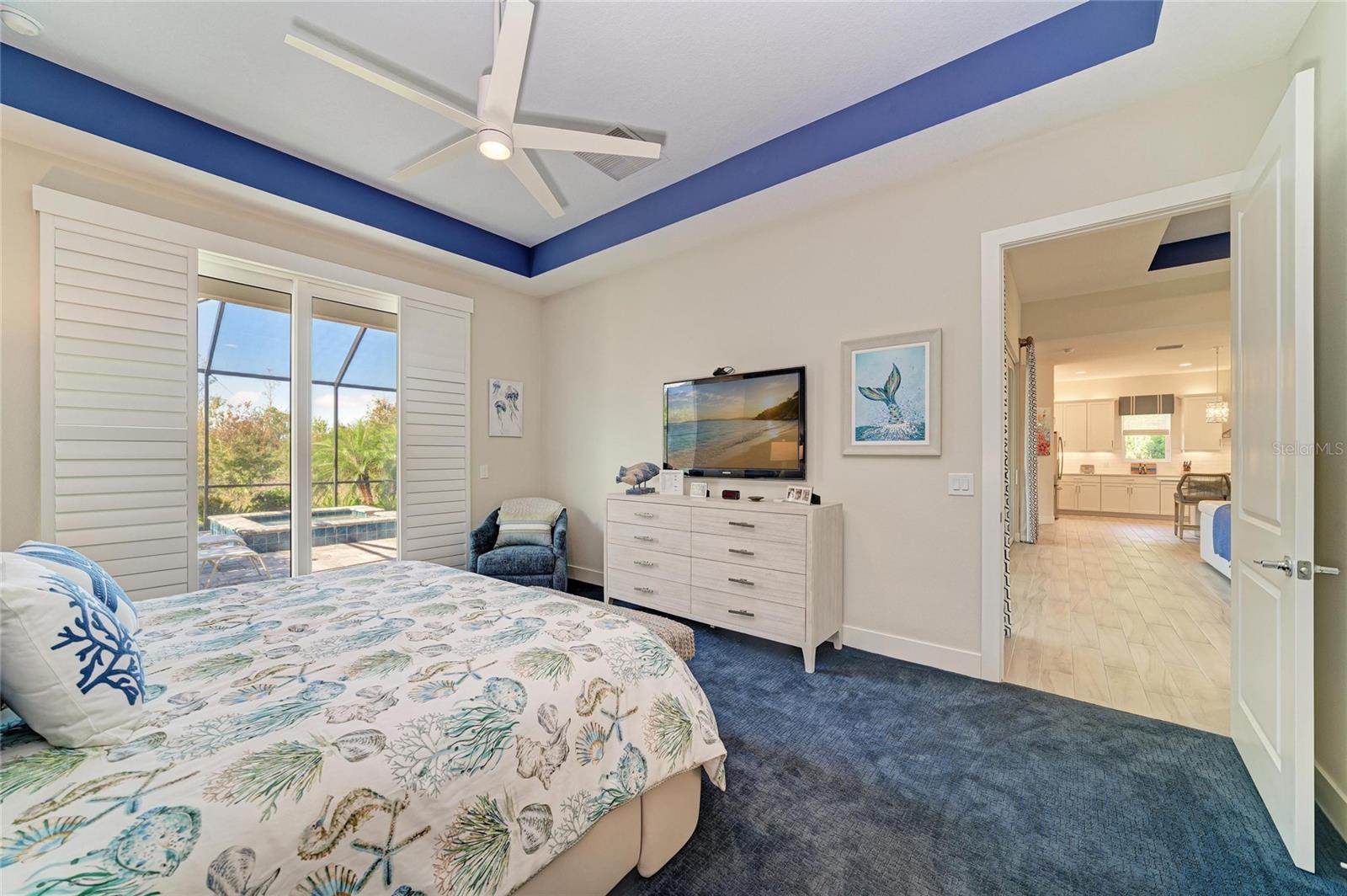 8269 GRANDE SHORES DRIVE, Sarasota, FL 34240
