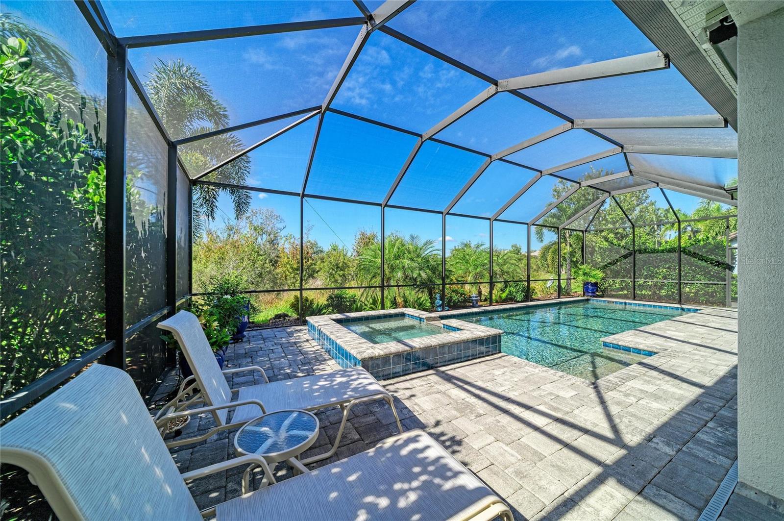 8269 GRANDE SHORES DRIVE, Sarasota, FL 34240