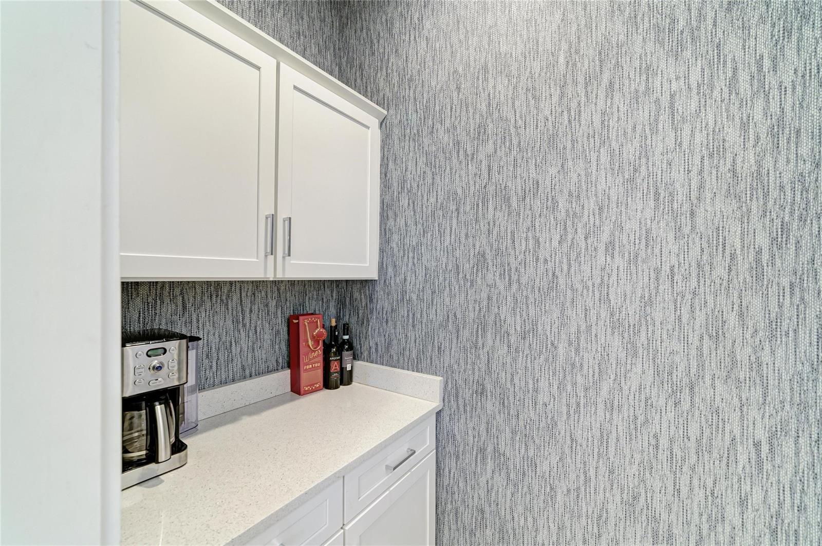 8269 GRANDE SHORES DRIVE, Sarasota, FL 34240