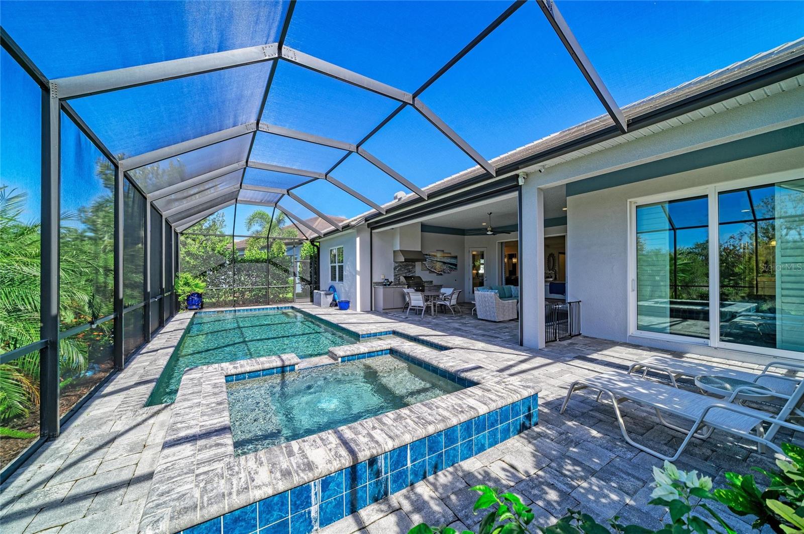 8269 GRANDE SHORES DRIVE, Sarasota, FL 34240