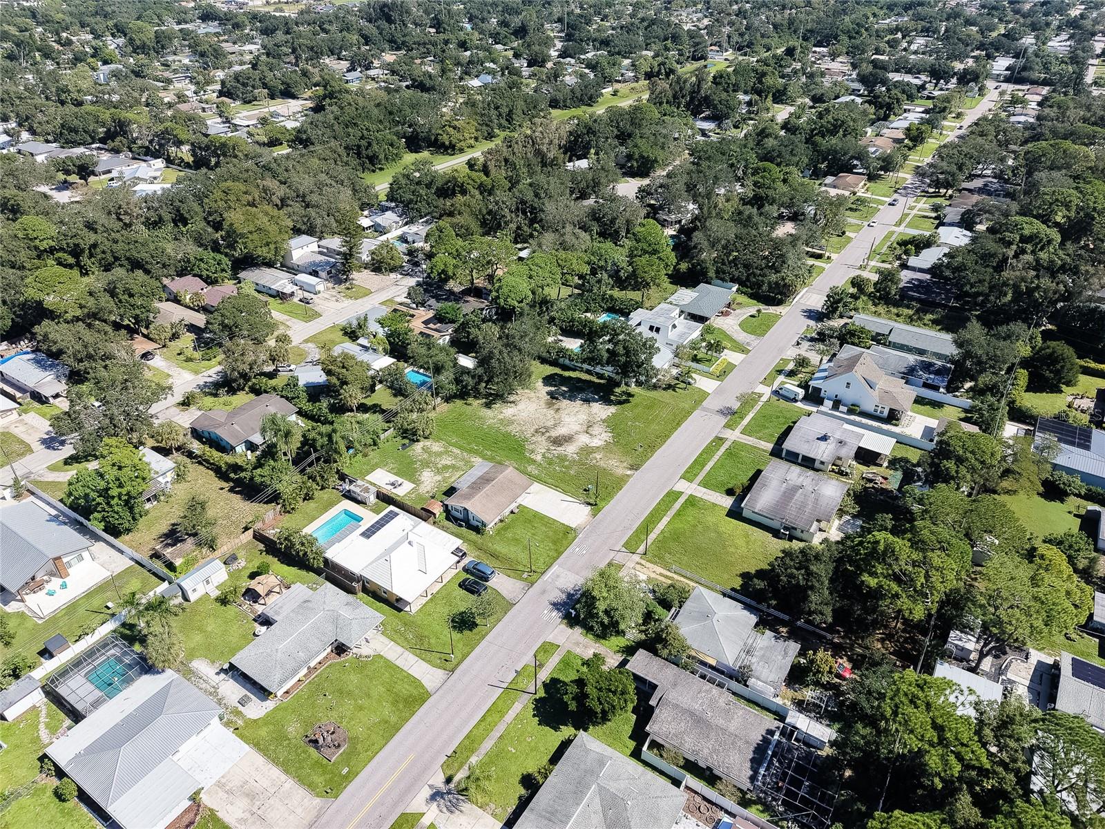 2555 WOOD STREET, Sarasota, FL 34237