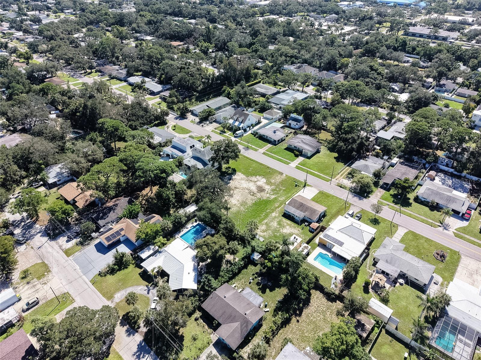 2555 WOOD STREET, Sarasota, FL 34237